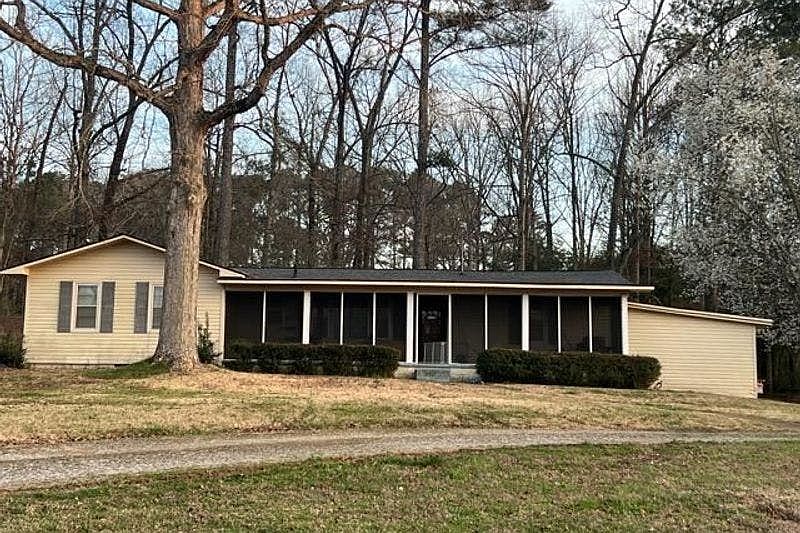 1st image of 187 Live Oak Ln