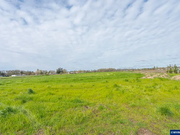 101 Scravel Hill Rd NE, Albany, OR 97322