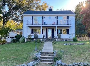 2109 S Lakeshore Dr, Louisa, VA