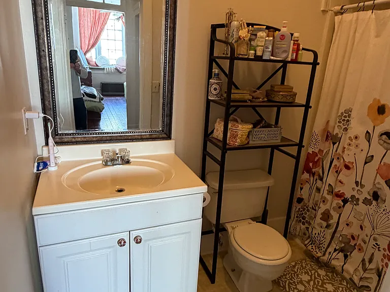 335 King St #C — Photo 6