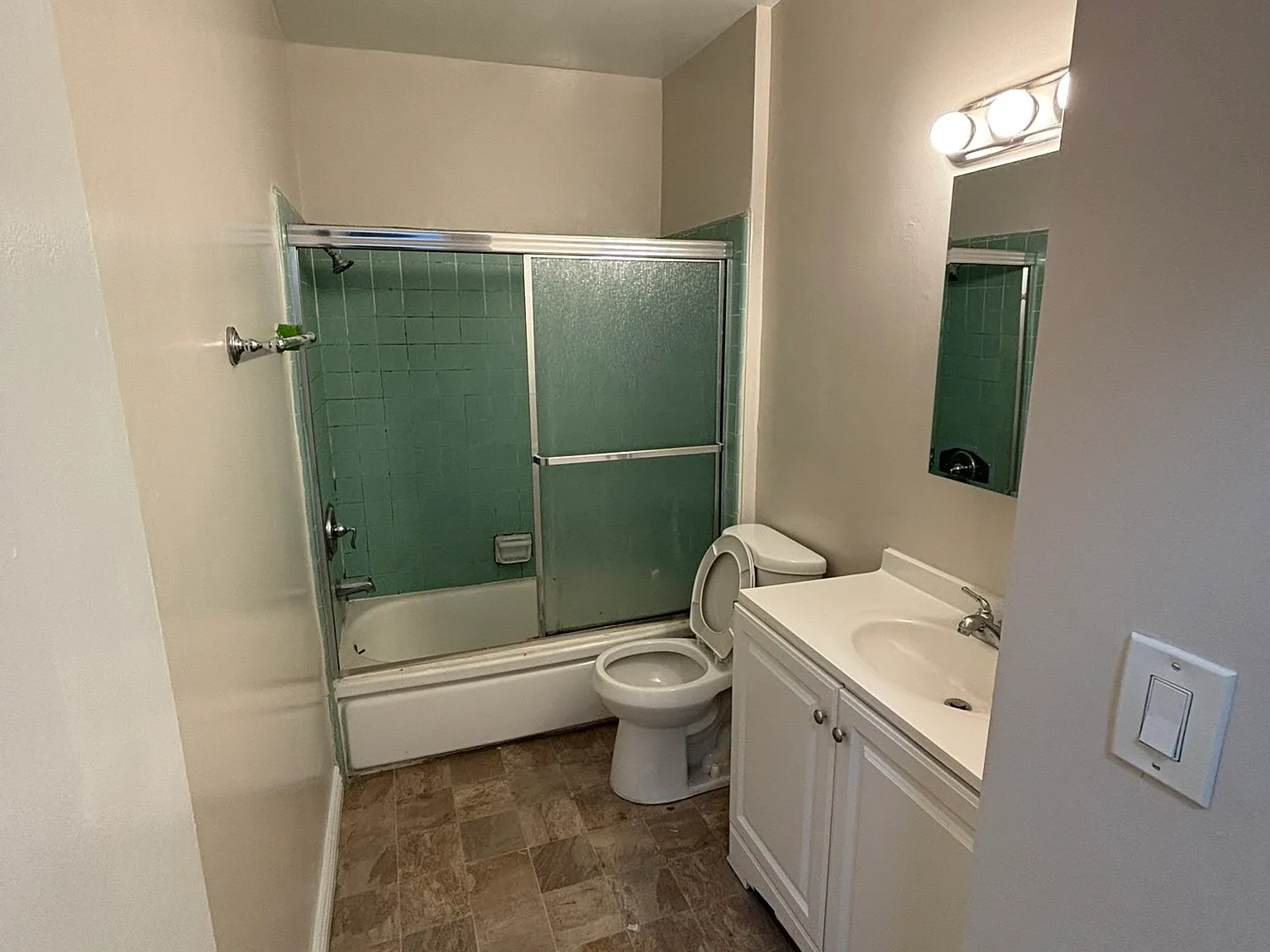 2 bed, $2,025 — Photo 2