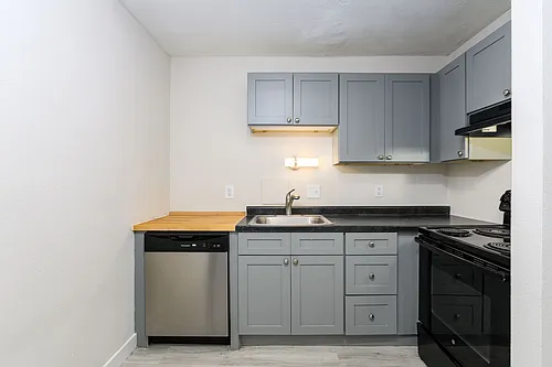 Oak Park Apartments Photo 1