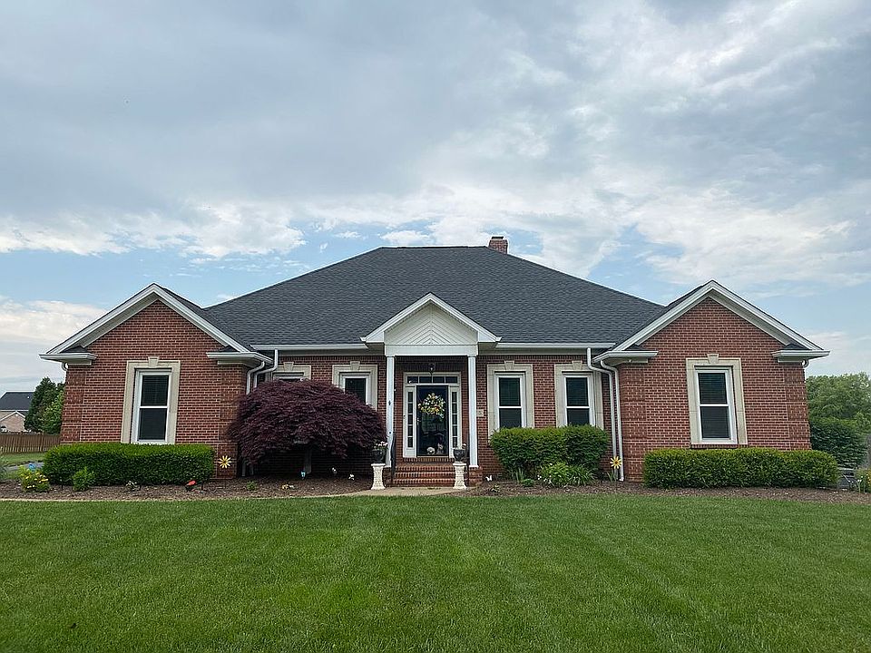 1st image of 375 Calumet Way
