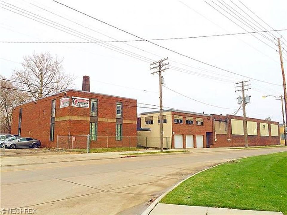 1st image of 3555 E 91st St