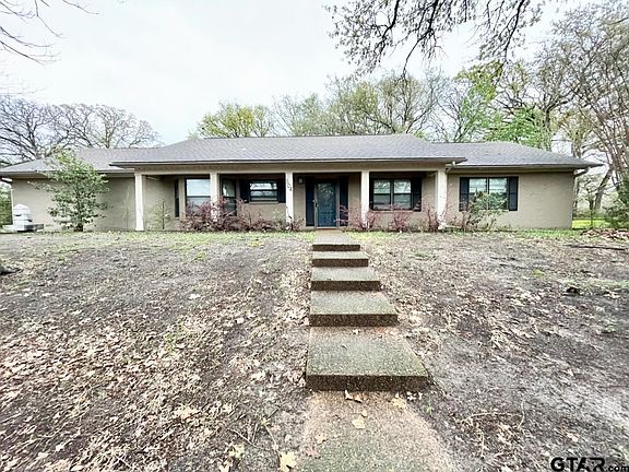 4th image of 504 Oak Hill Ln