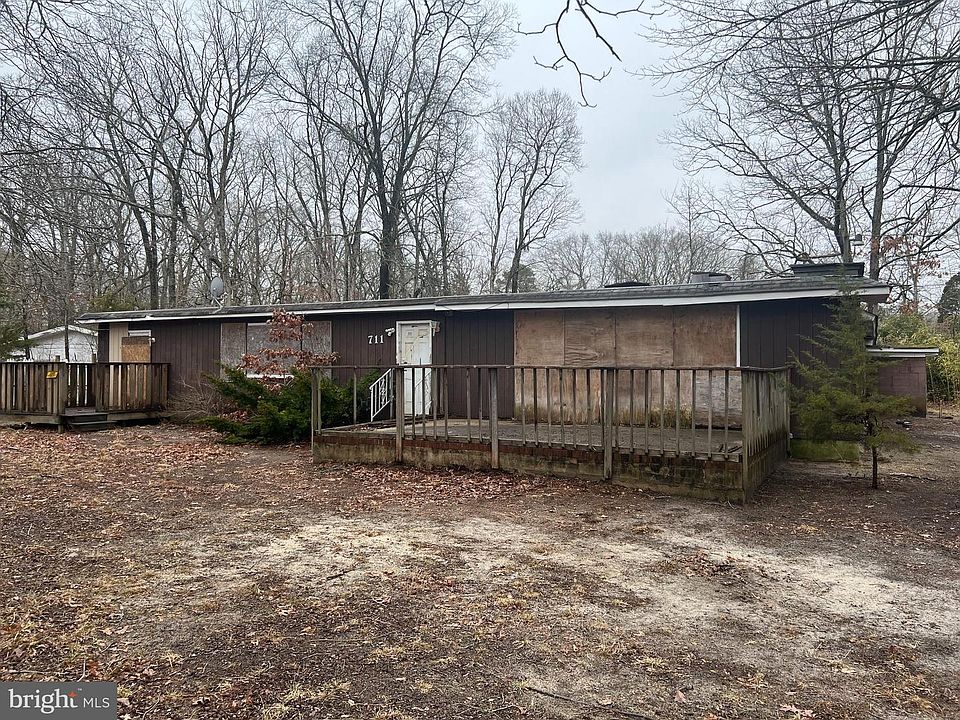 1st image of 711 Woodland Dr