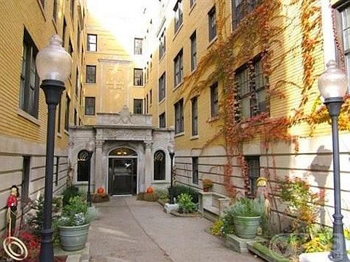 Entry Courtyard