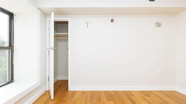 Rented by Nooklyn NYC LLC | media 39