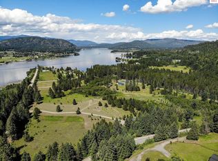 125 Ferry Rd, Sagle, ID 83860