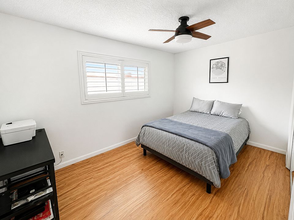 1st image of 3831 E 15th St