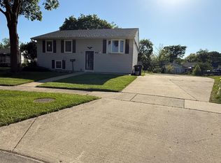 424 Rambler Pl, Streamwood, IL 60107