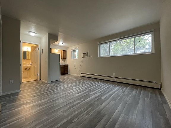 3rd image of 228 40th Ave NE #10644441