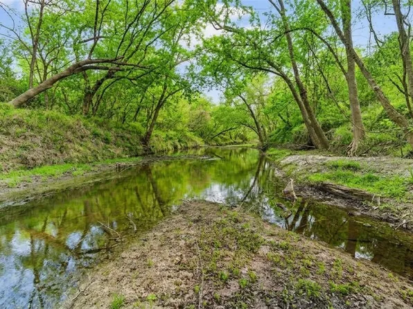 2427 Fm 234 N, Edna, TX 77957