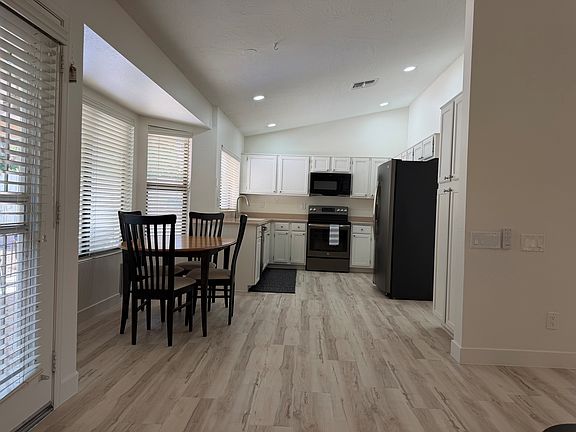 5th image of 8956 E Voltaire Dr