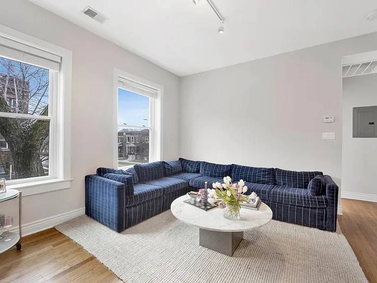 3600 N Oakley Ave #1 — Photo 6