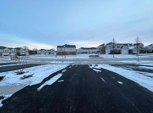 1327 Draper Rd, McHenry, IL 60050