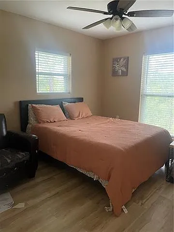 1059 Brandon Dr — Photo 4