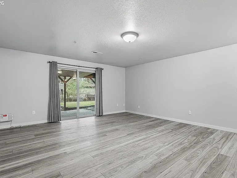 7704 SW Cresmoor Dr — Photo 32