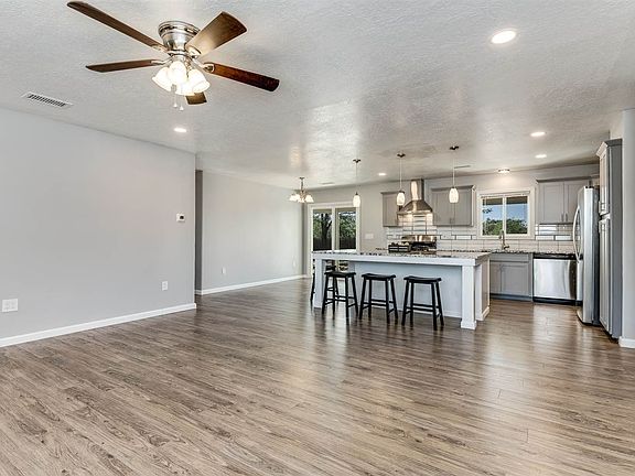 3rd image of 2661 Calle Primavera