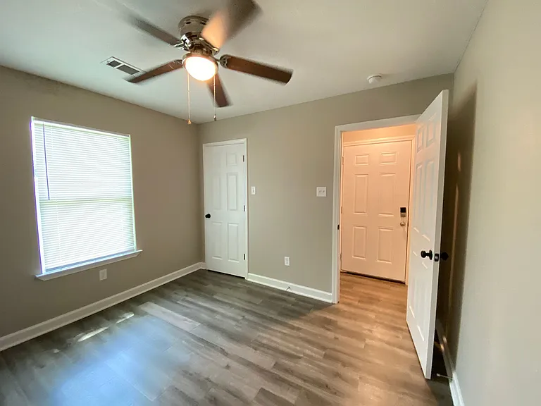 8821 Winston Dr — Photo 3