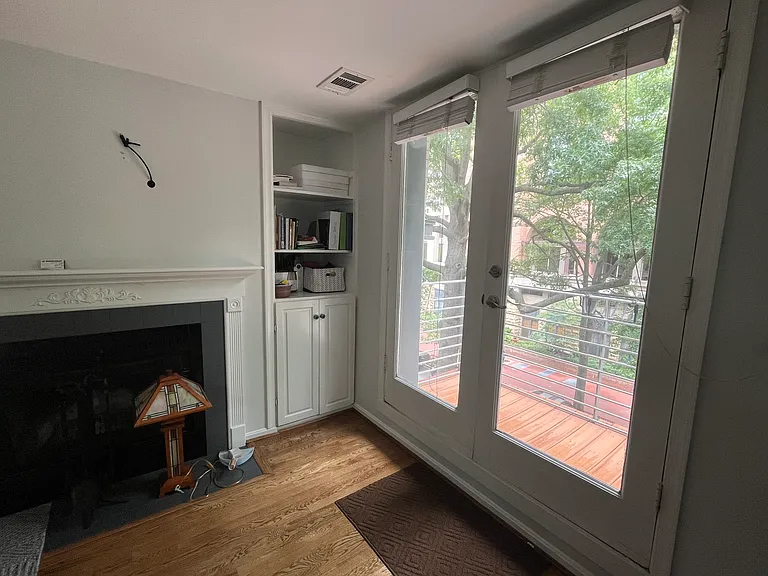 1124 25th St NW #201 — Photo 13