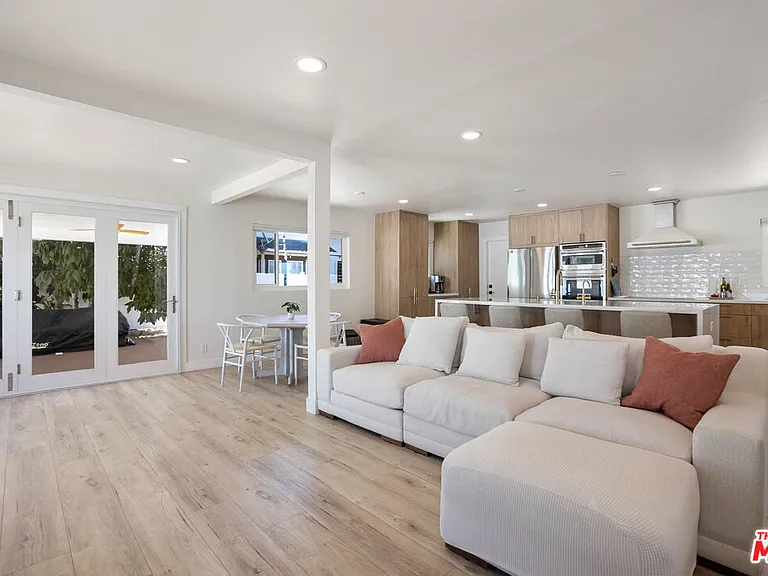 12831 Red Hill Ave — Photo 23