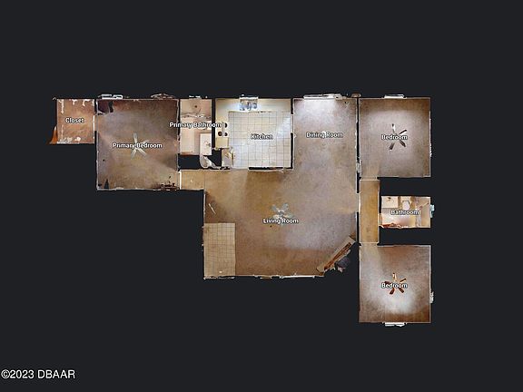 2nd image of 811 Maple St