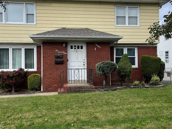 671 Chase Avenue, Lyndhurst, NJ 07071