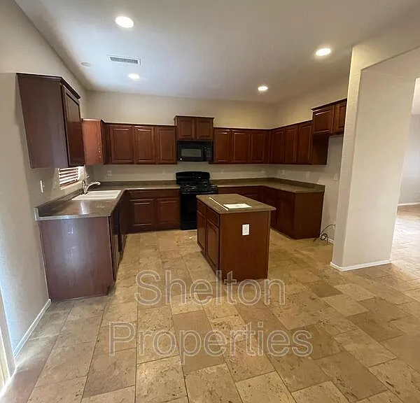 20384 N 261st Dr — Photo 4