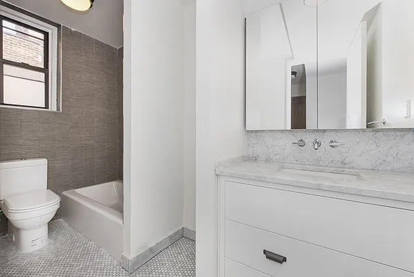 Rented by Bold New York | media 12