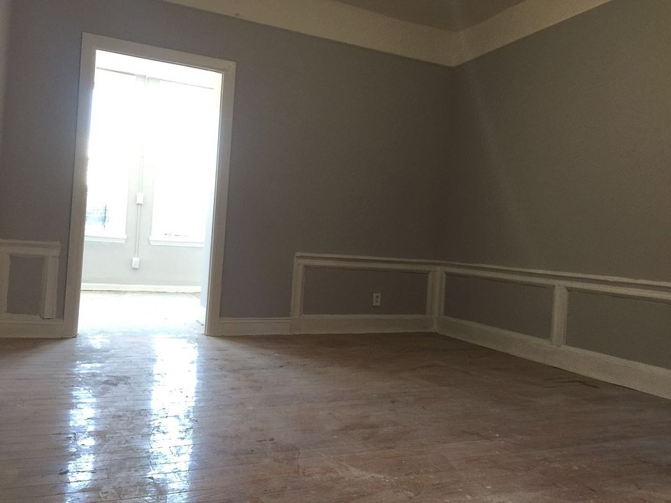2nd image of 510 Marion St