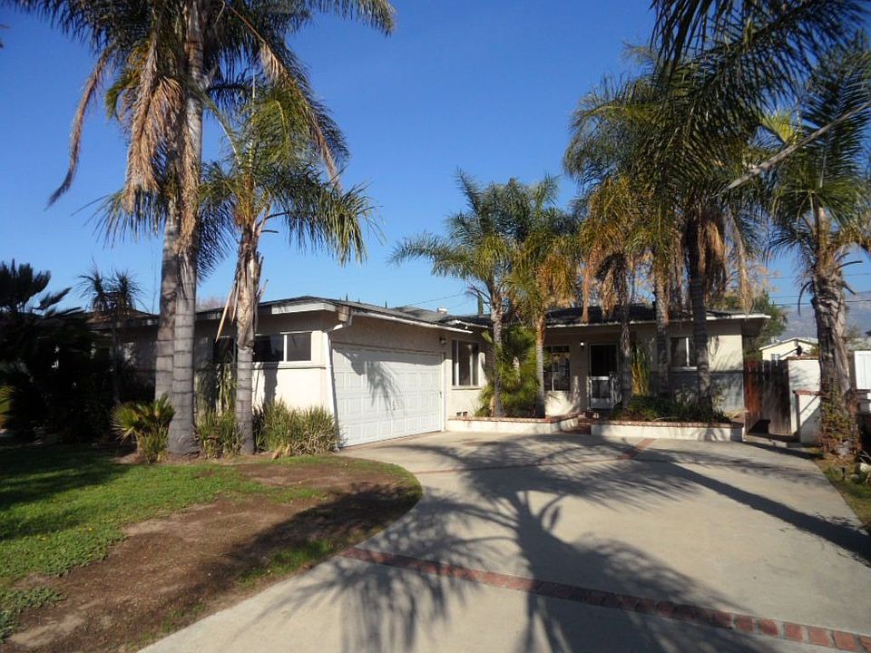 1st image of 734 W Flora St