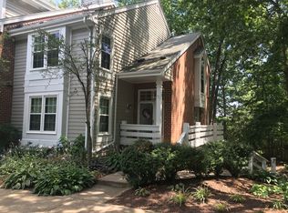 11104 Beaver Trail Ct, Reston, VA 20191