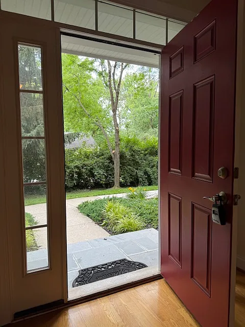 3 bed, 2.5 bath, 2598 sqft, $4,900 — Photo 3
