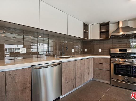 4th image of 1810 Pandora Ave Unit 103