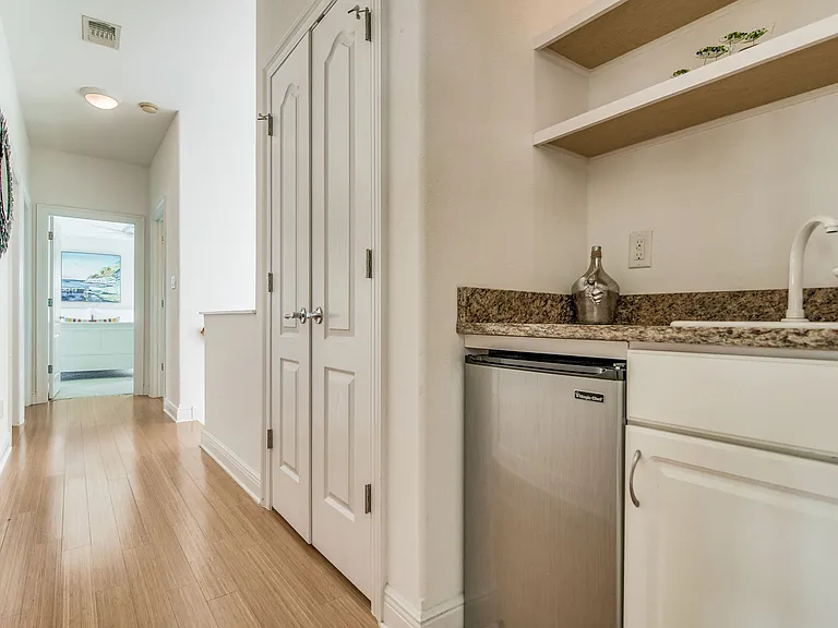 20 Baybridge Dr — Photo 39