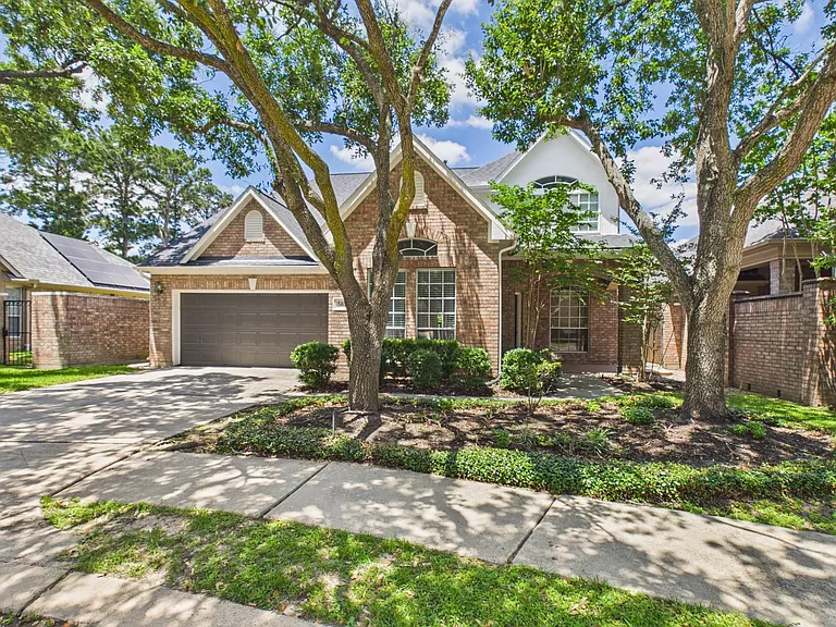 5407 Lake Place Dr — Photo 1