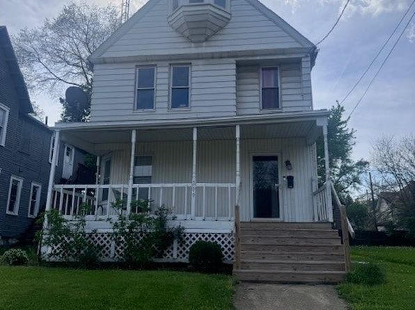 209 Lincoln Ave NW
