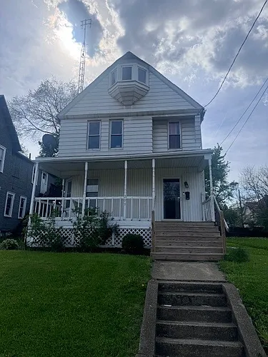209 Lincoln Ave NW Photo 1