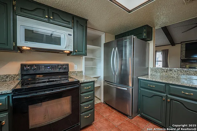 1002 River Oak Main House Seguin Ter #MAIN HOUSE — Photo 7