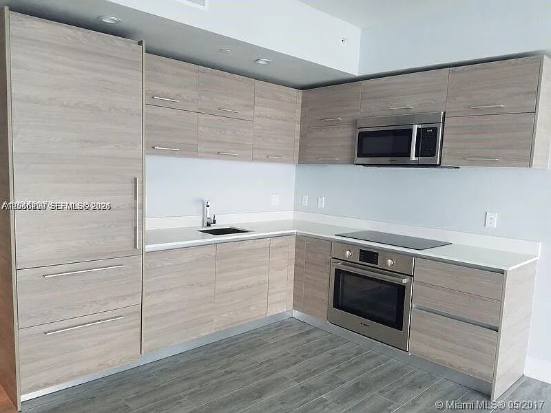 1300 S Miami Avenue Condo — Photo 4
