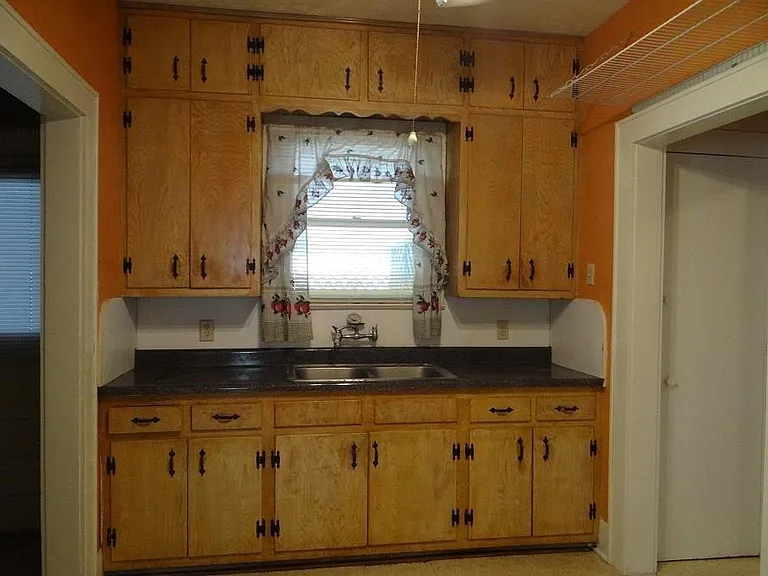 2595 South St — Photo 5