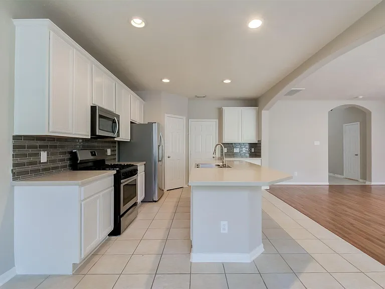 115 W Burberry Cir — Photo 8