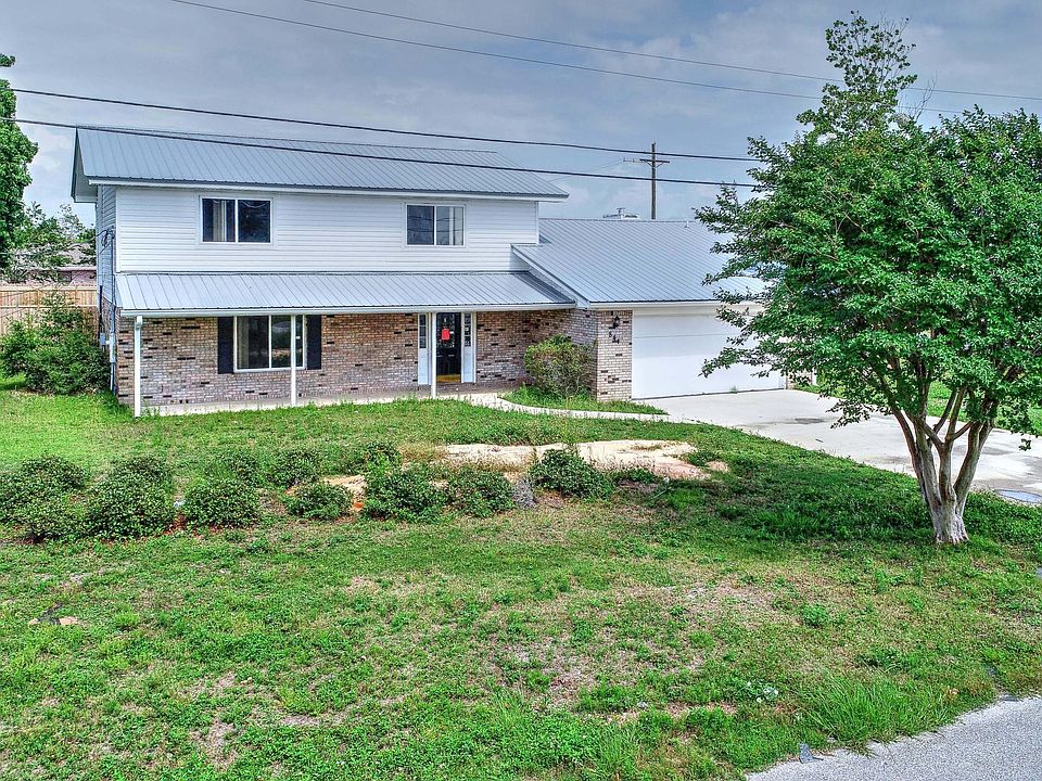 1st image of 841 Clarence Dr