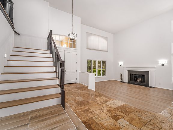 5th image of 24961 Alicante Dr