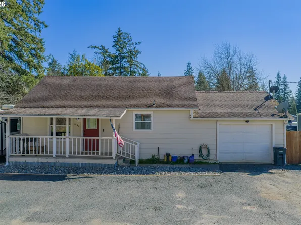 1932 Willow St, Myrtle Pt, OR 97458