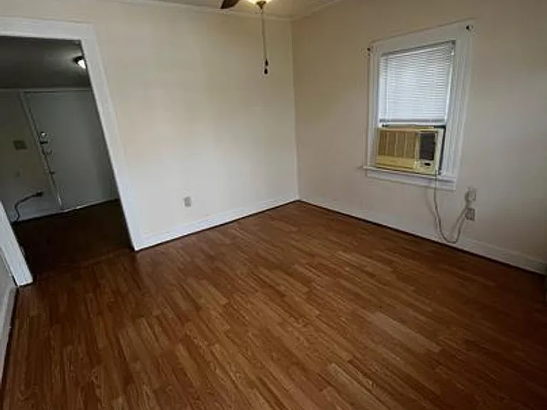 408 Hiley St — Photo 2