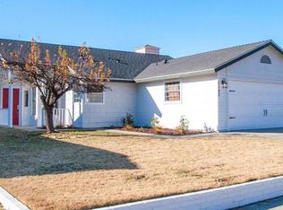 1147 N Atwood St, Visalia, CA 93291