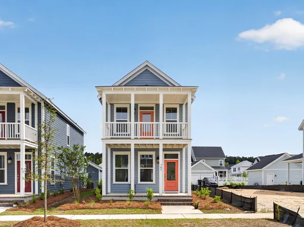 745 Blueway Ave, Summerville, SC 29486