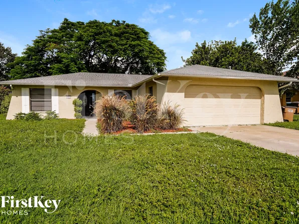 4512 SW Santa Barbara Pl, Cape Coral, FL 33914